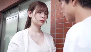 Gã chồng tẻ nhạt, vợ yêu nhận ra cậu thanh niên nhà đối diện tốt hơn