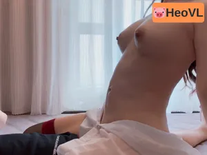 Chịch cô bạn gái trung vú trắng tròn