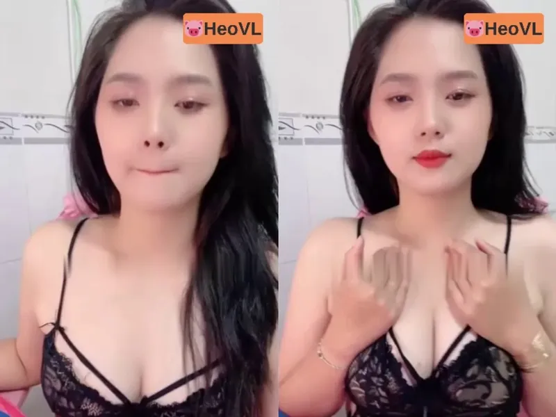 Cô bạn gái răng khểnh khoe cậu bé tròn trắng